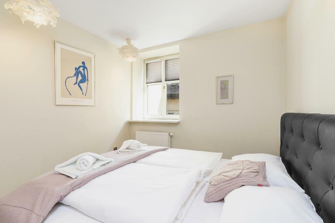 Apartments Cracow Miodowa By Renters 克拉科夫 外观 照片
