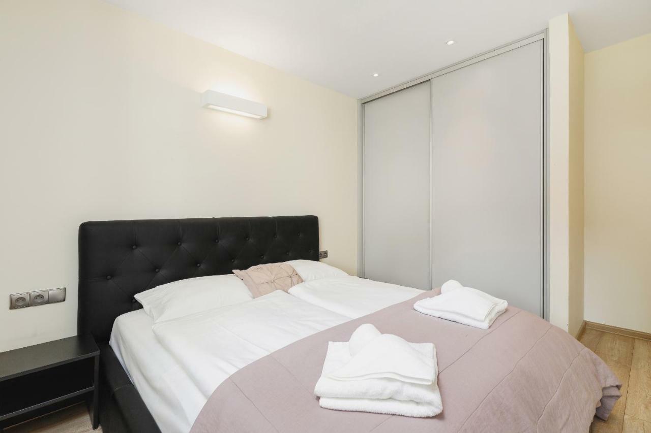 Apartments Cracow Miodowa By Renters 克拉科夫 外观 照片